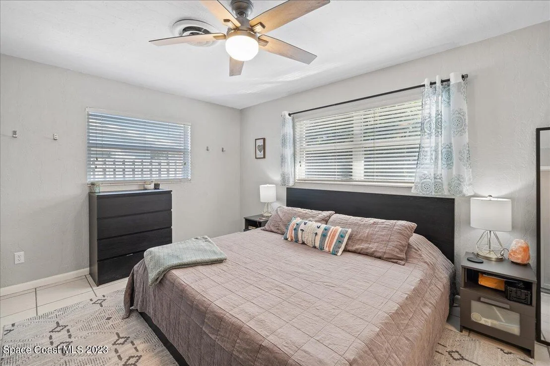Photo of 615 N Robert Way