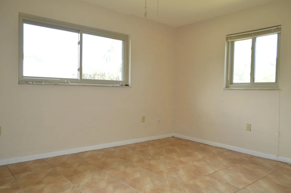 Photo of 4000 Lakebreeze Boulevard