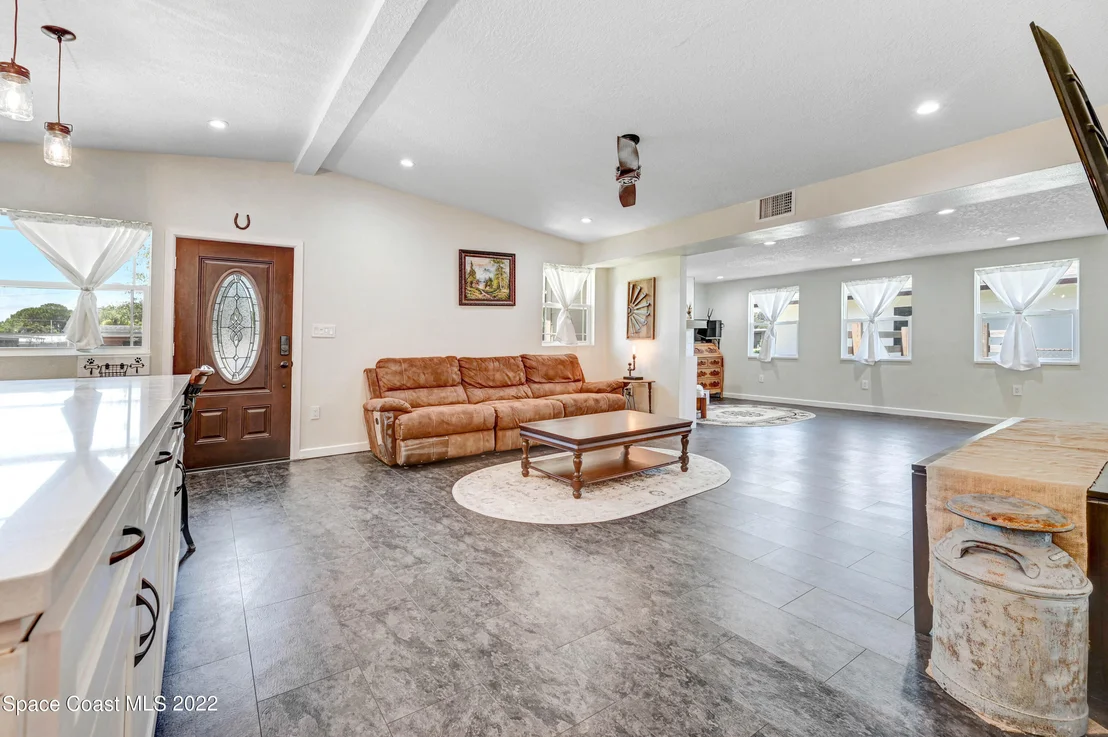 Photo of 1005 George Avenue