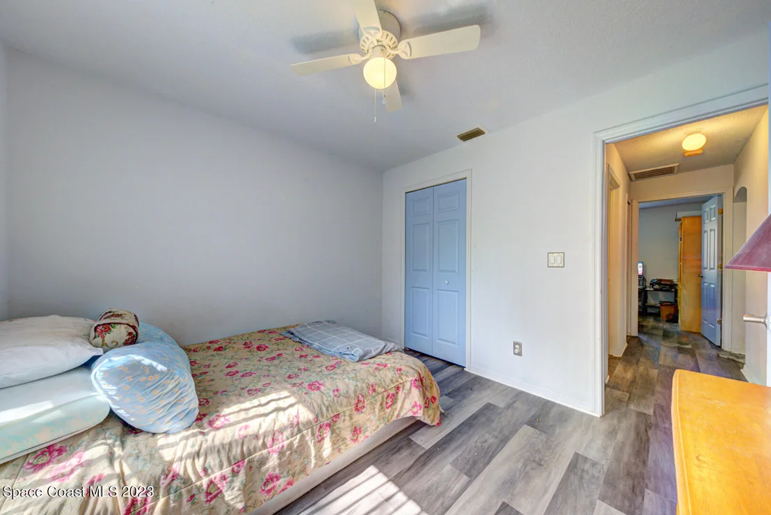 Photo of 2921 Saint James Lane