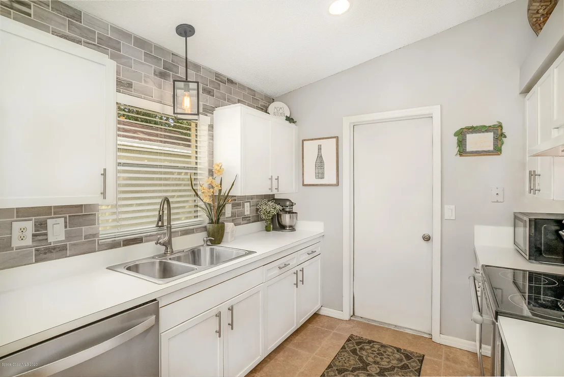Photo of 2416 Coral Ridge Circle