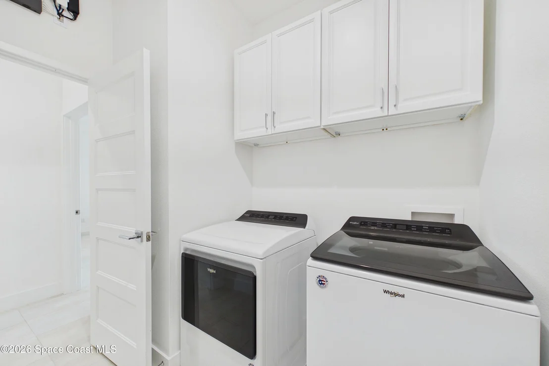 Photo of 2094 Hyde Parkway