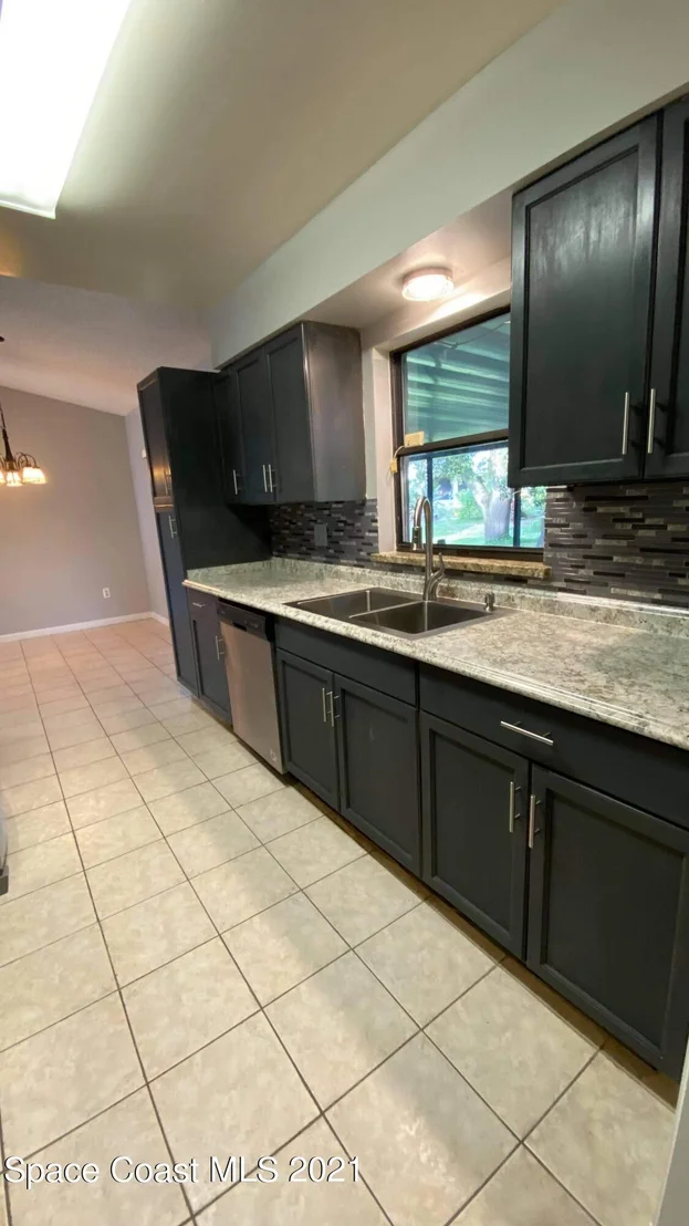 Photo of 6433 Harold Avenue