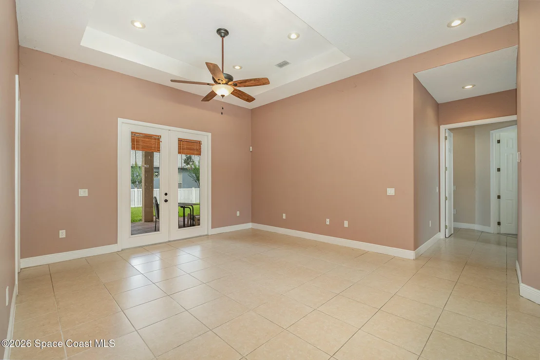 Photo of 291 Devlin Court SE