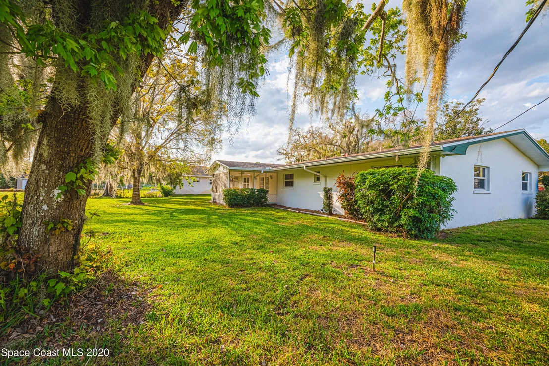 Photo of 1945 Trimble Road