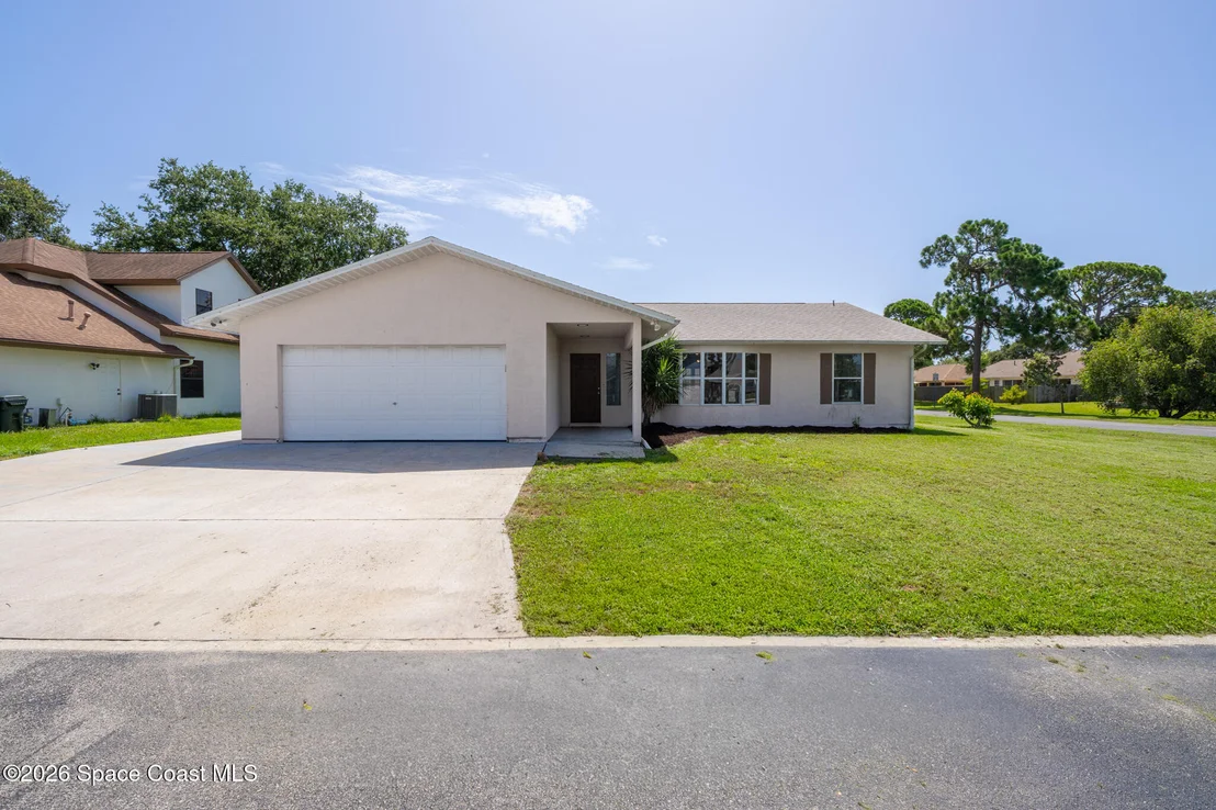 Photo of 1026 Autumn Pines Drive