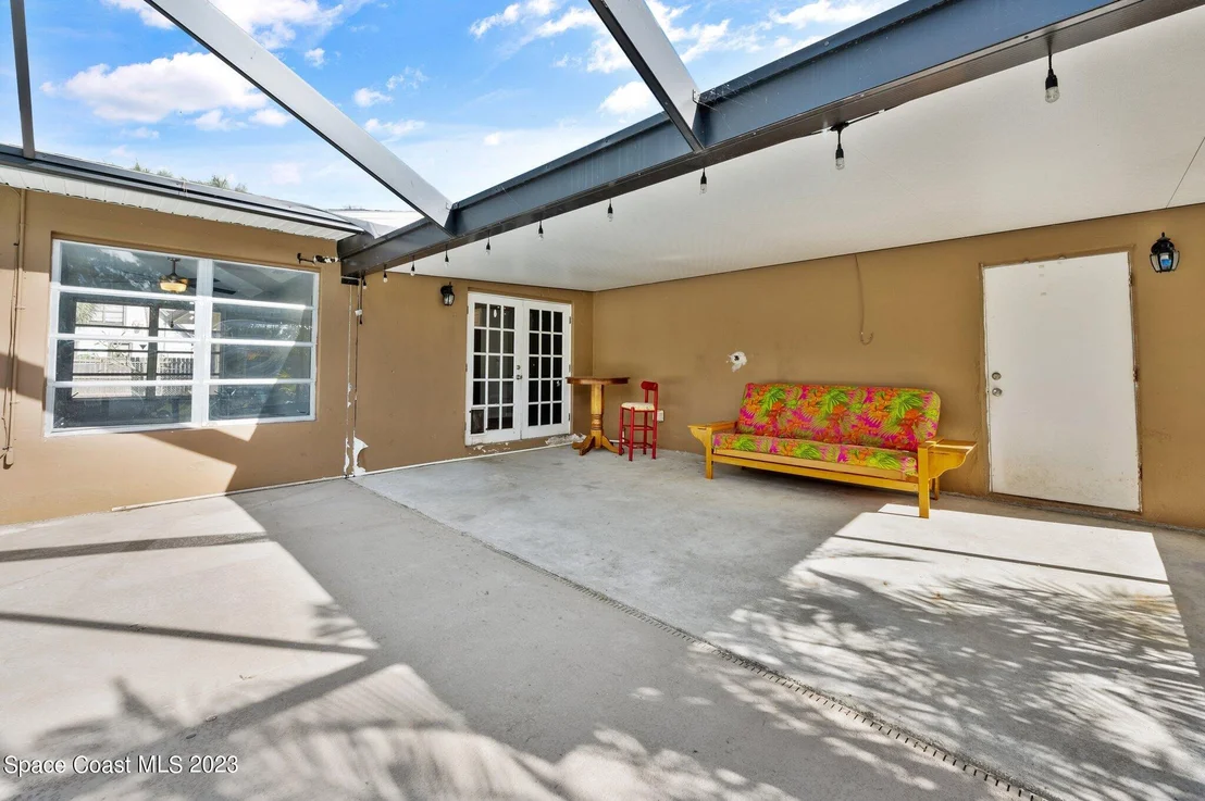 Photo of 3030 Hield Road