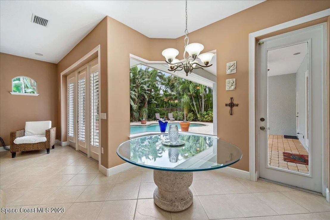 Photo of 373 Flanders Drive
