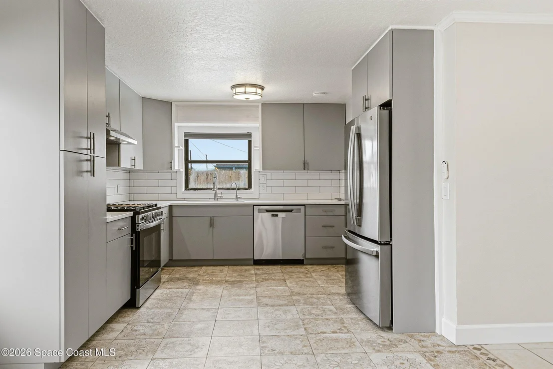 Photo of 632 Teak Drive