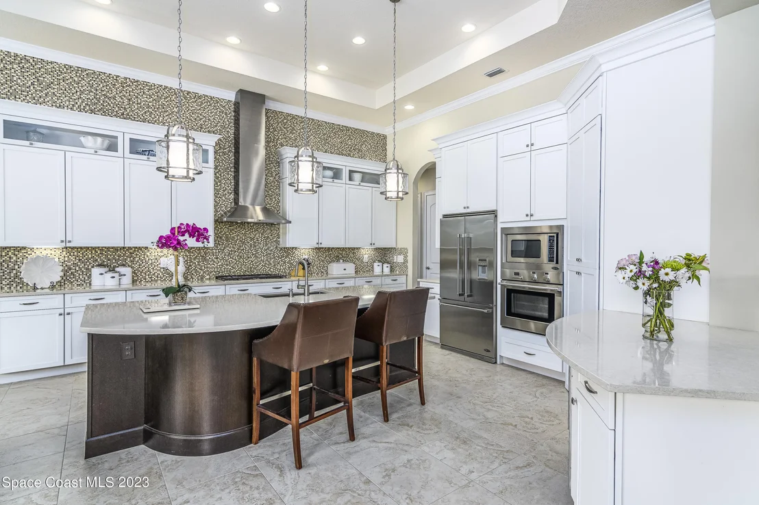 Photo of 814 Lorenza Place