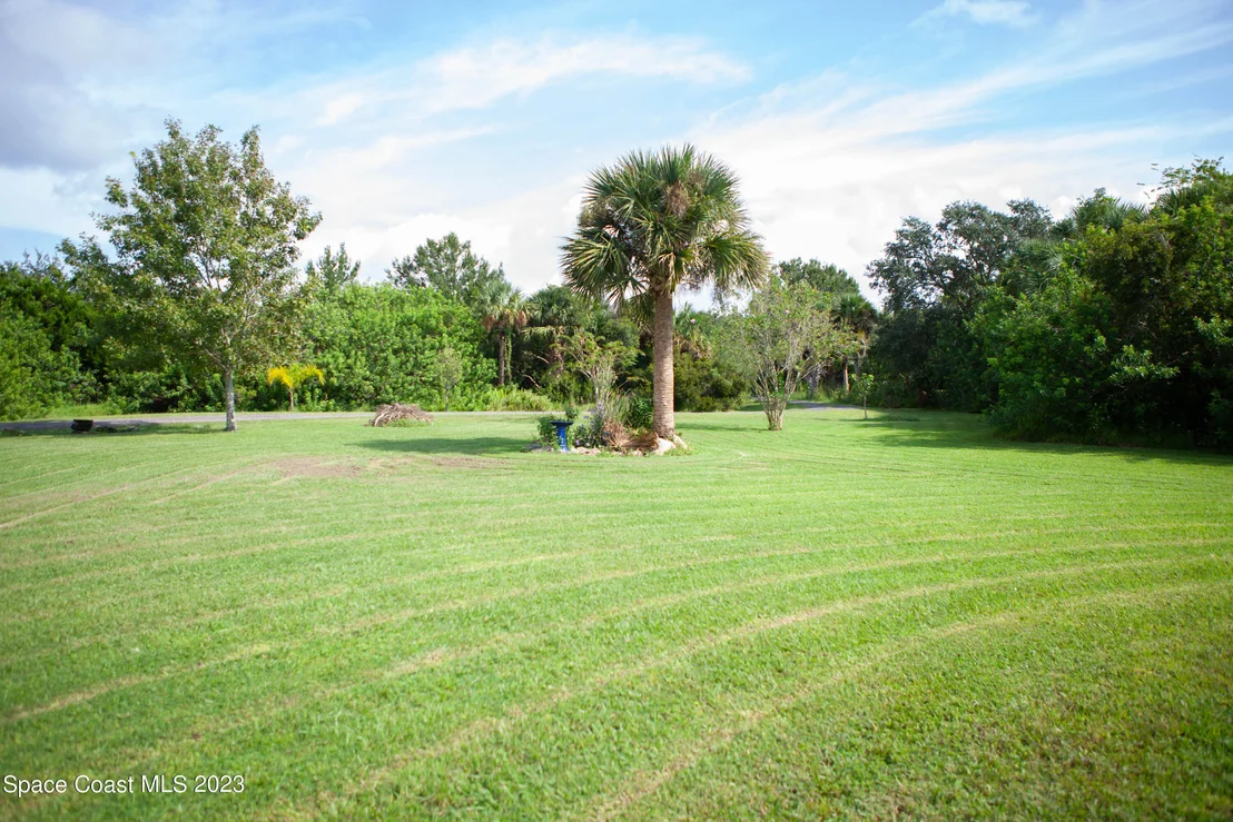 Photo of 2865 Lionel Road
