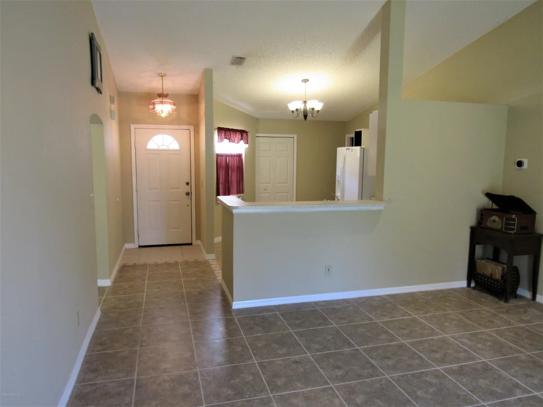 Photo of 550 Creston Court
