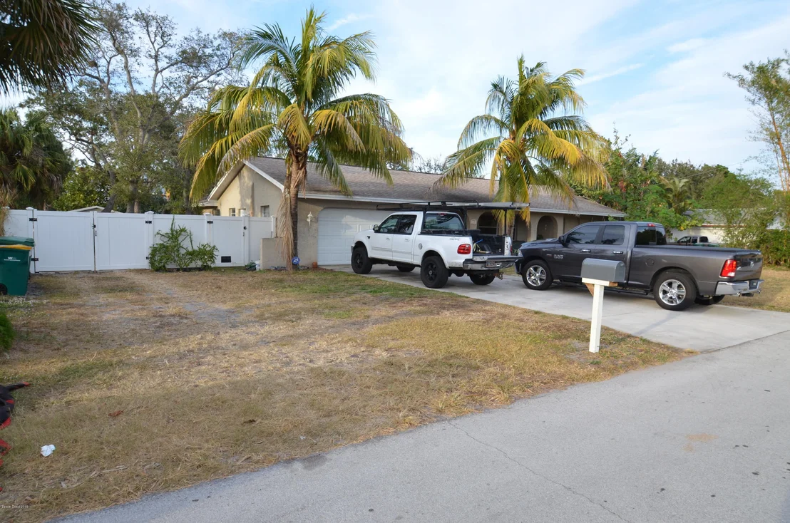 Photo of 440 1st Avenue