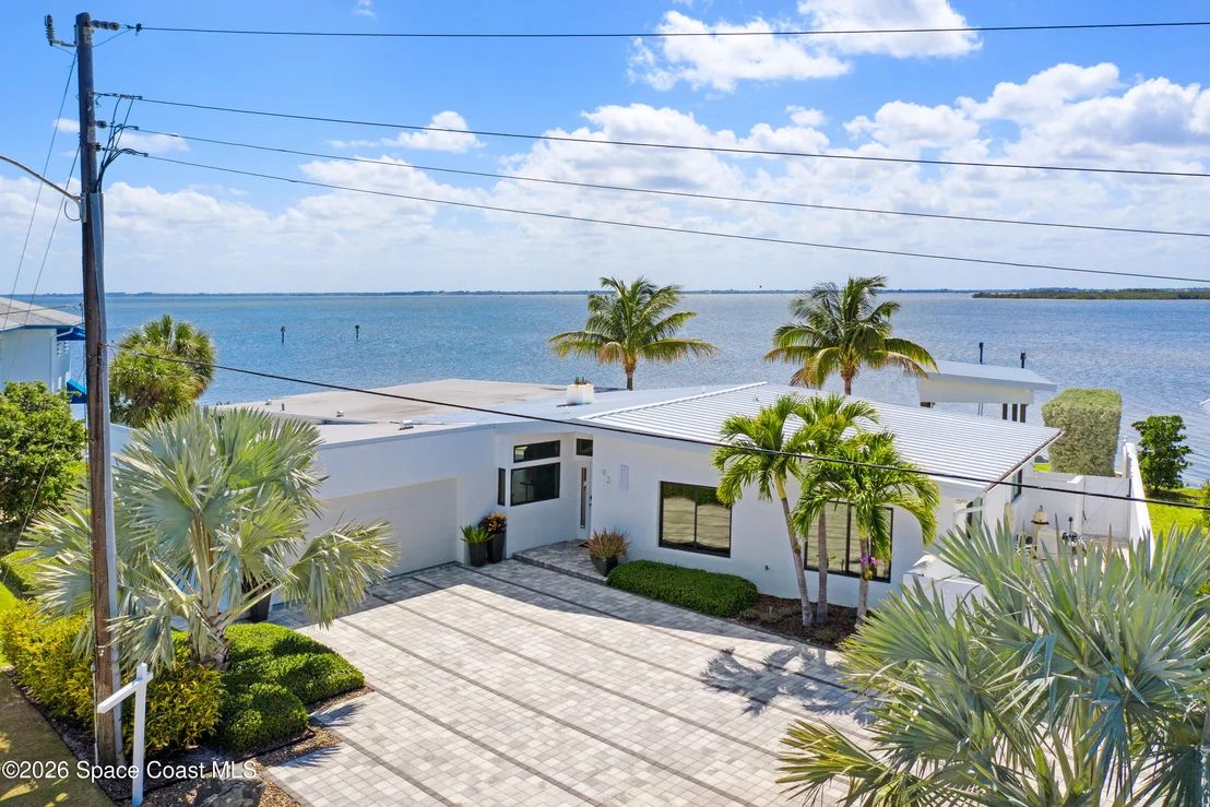 Photo of 93 W Bay Drive