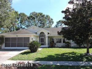 Photo of 295 Oak Lake Road