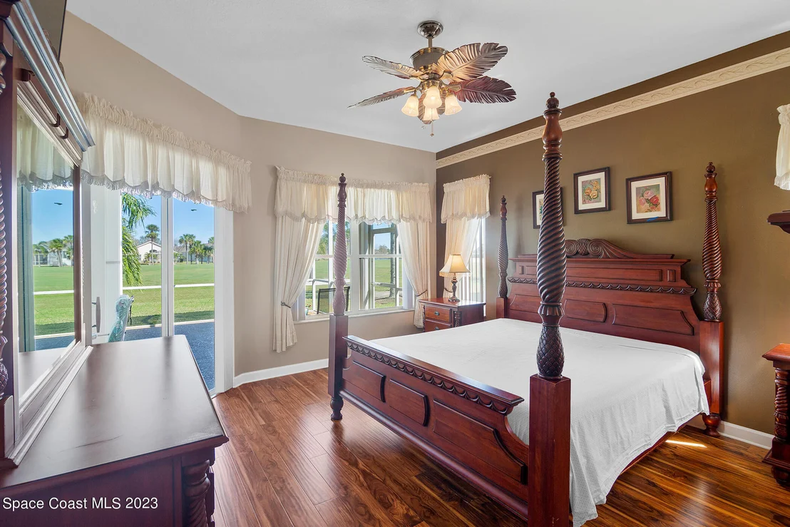 Photo of 2563 Canterbury Circle