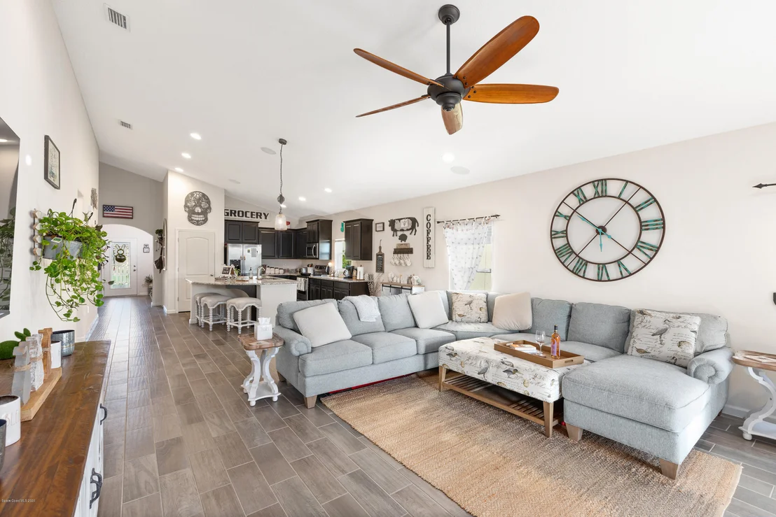 Photo of 1002 Peta Way