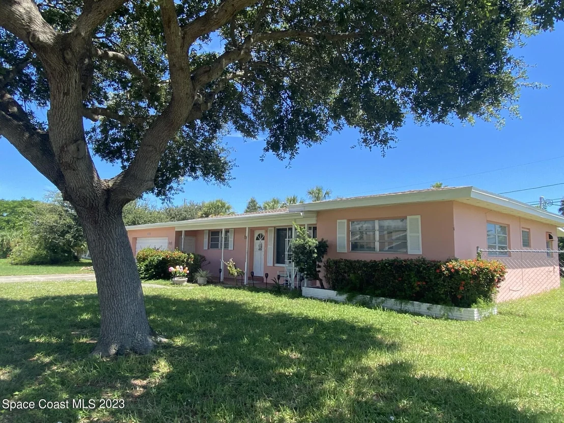 Photo of 2320 Reef Avenue