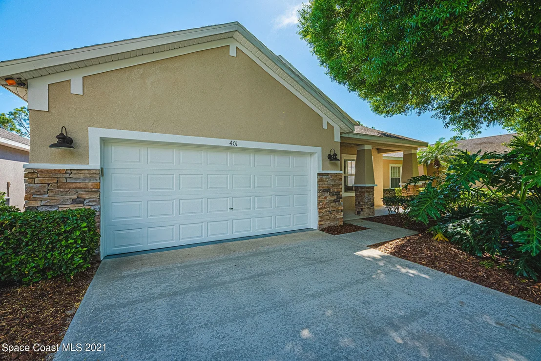 Photo of 401 Waterside Circle