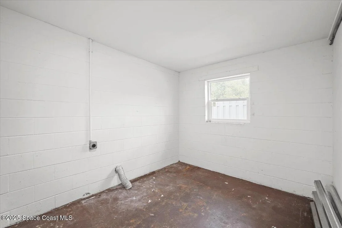 Photo of 411 Thomas Avenue