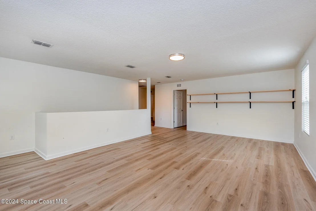 Photo of 2675 Falcon Lane