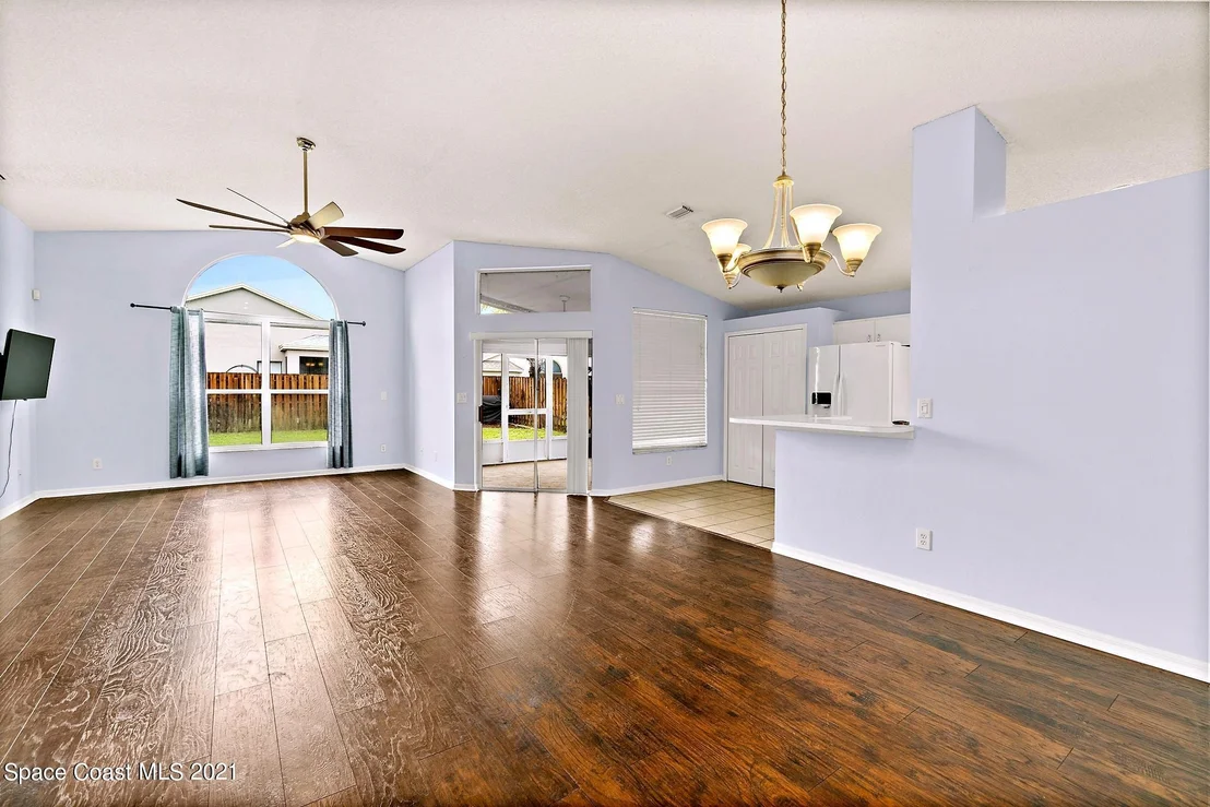 Photo of 8050 Bracken Lane