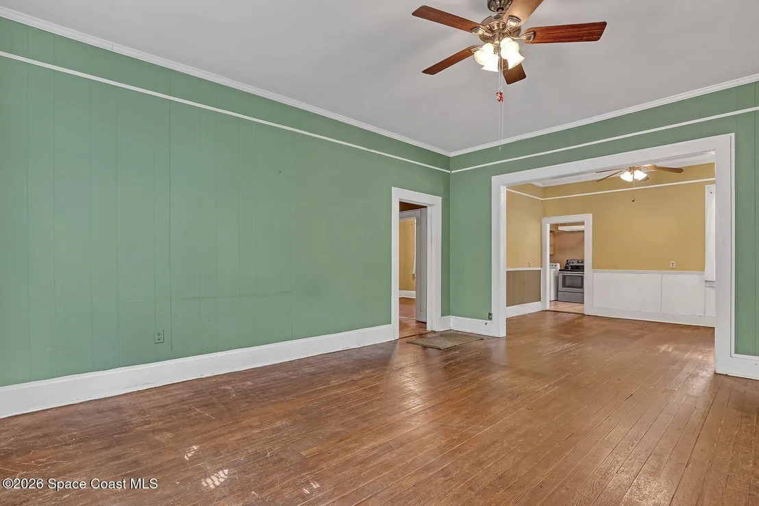 Photo of 107 Oak Street