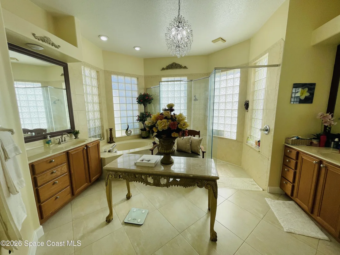 Photo of 336 Southampton Drive