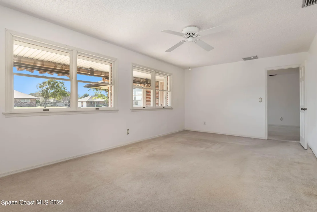 Photo of 215 Grosse Pointe Avenue
