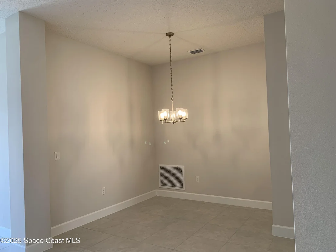 Photo of 1095 Kylar Drive NW