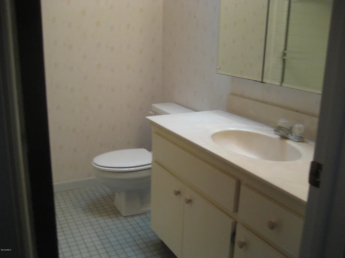 Photo of 240 Bayhead Drive