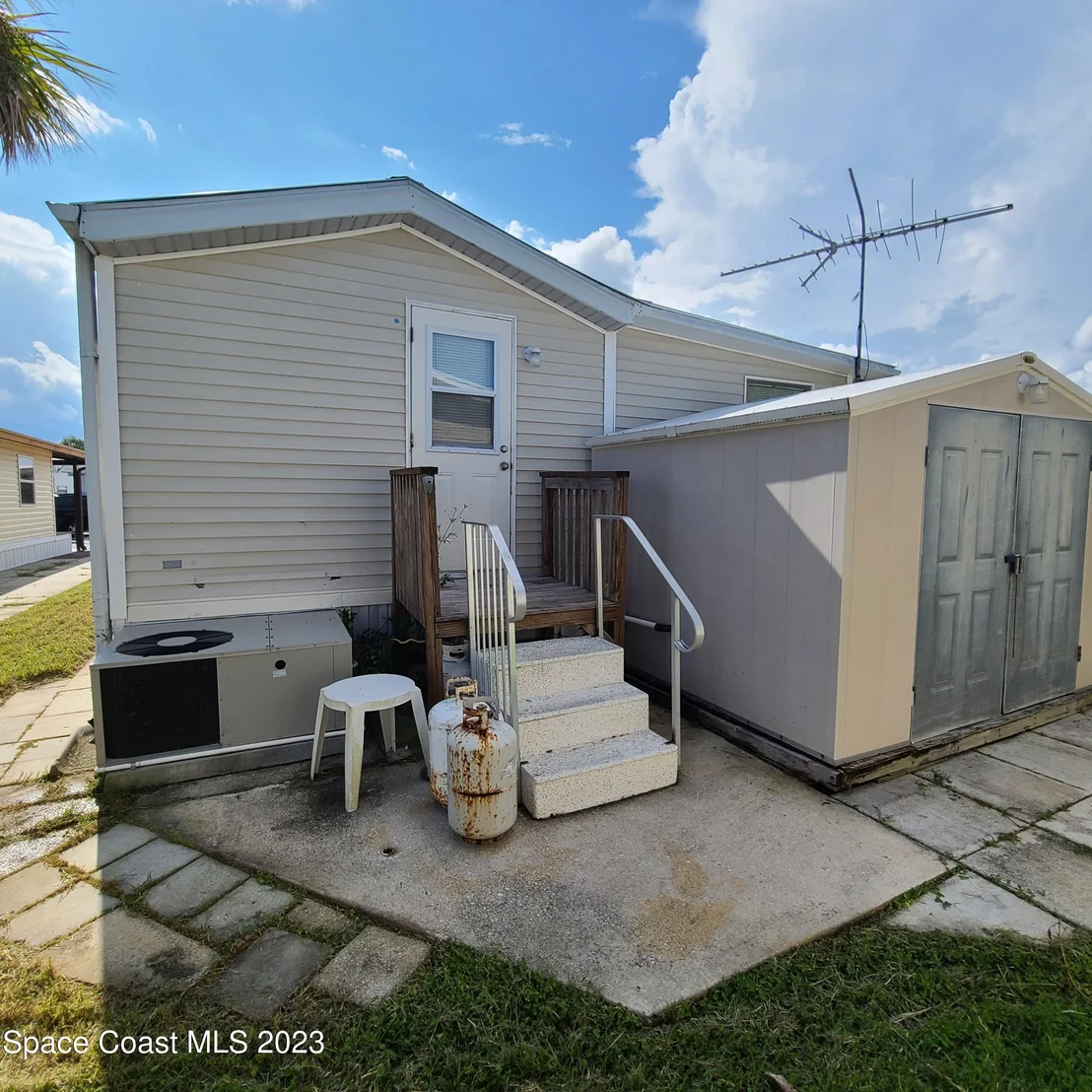 Photo of 131 Blue Lake Place