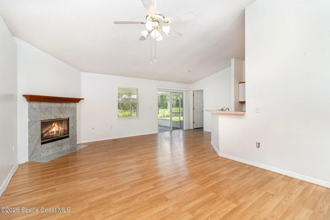 Photo of 6856 Buxton Avenue