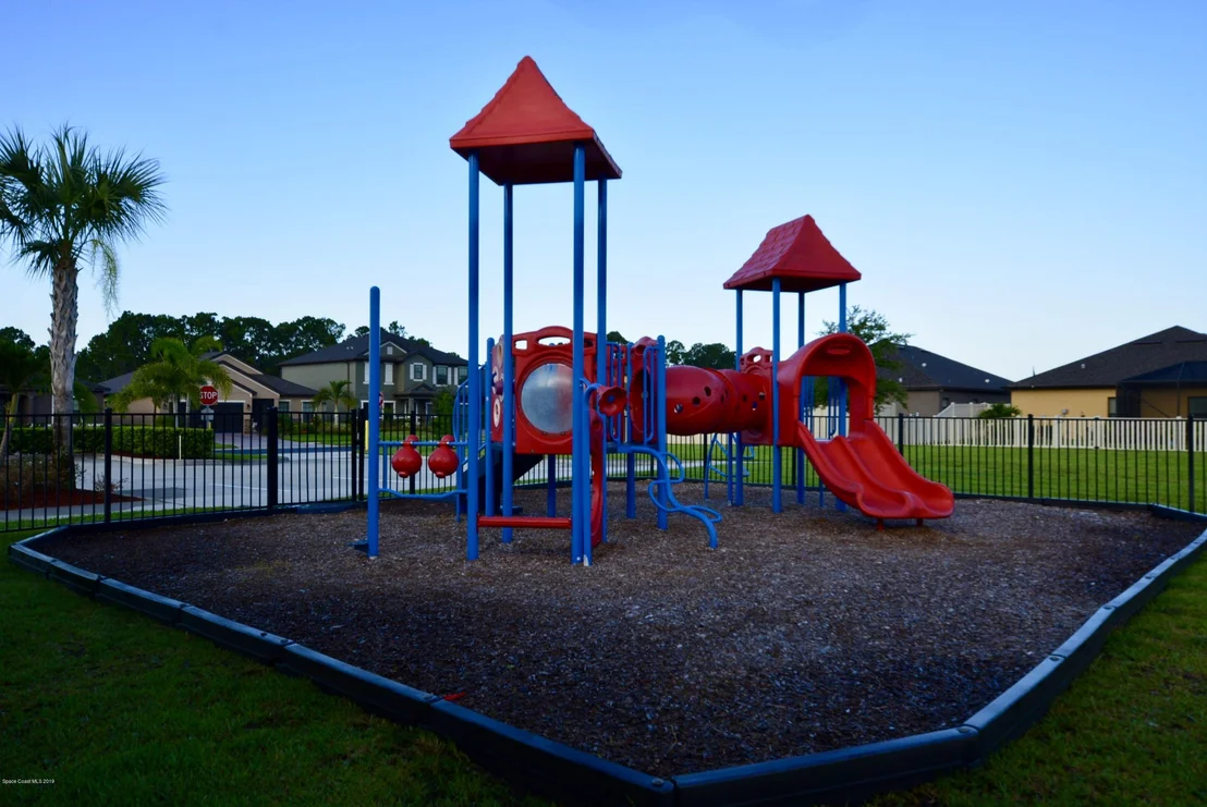 Photo of 559 Trymore Drive SE