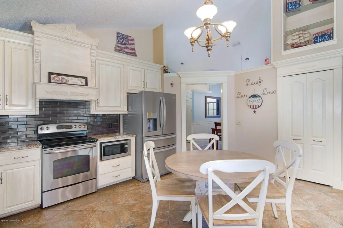 Photo of 855 Yorktowne Drive