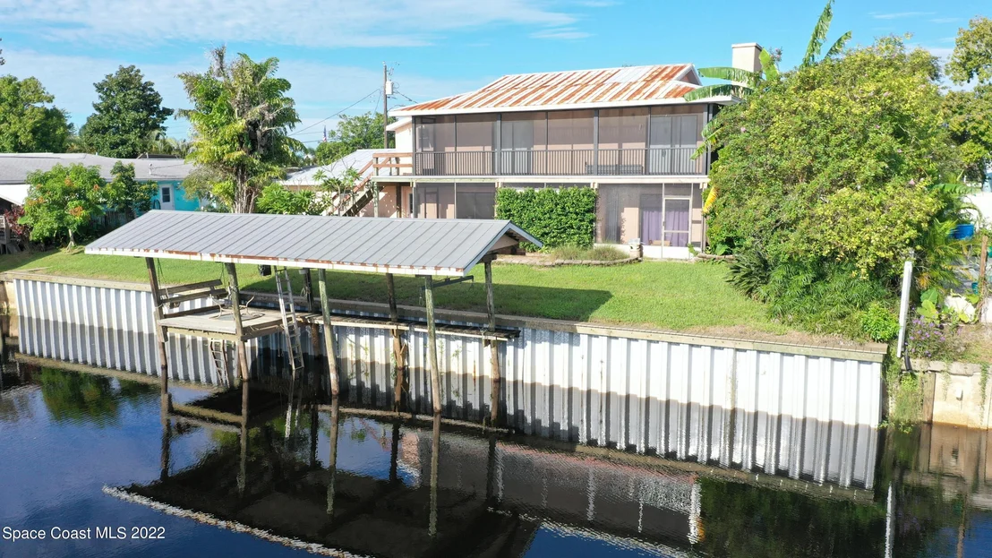 Photo of 825 Heron