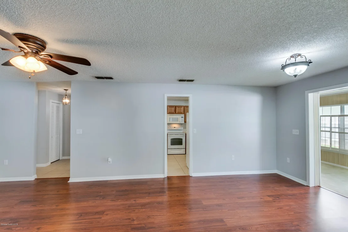 Photo of 6595 Grissom Parkway