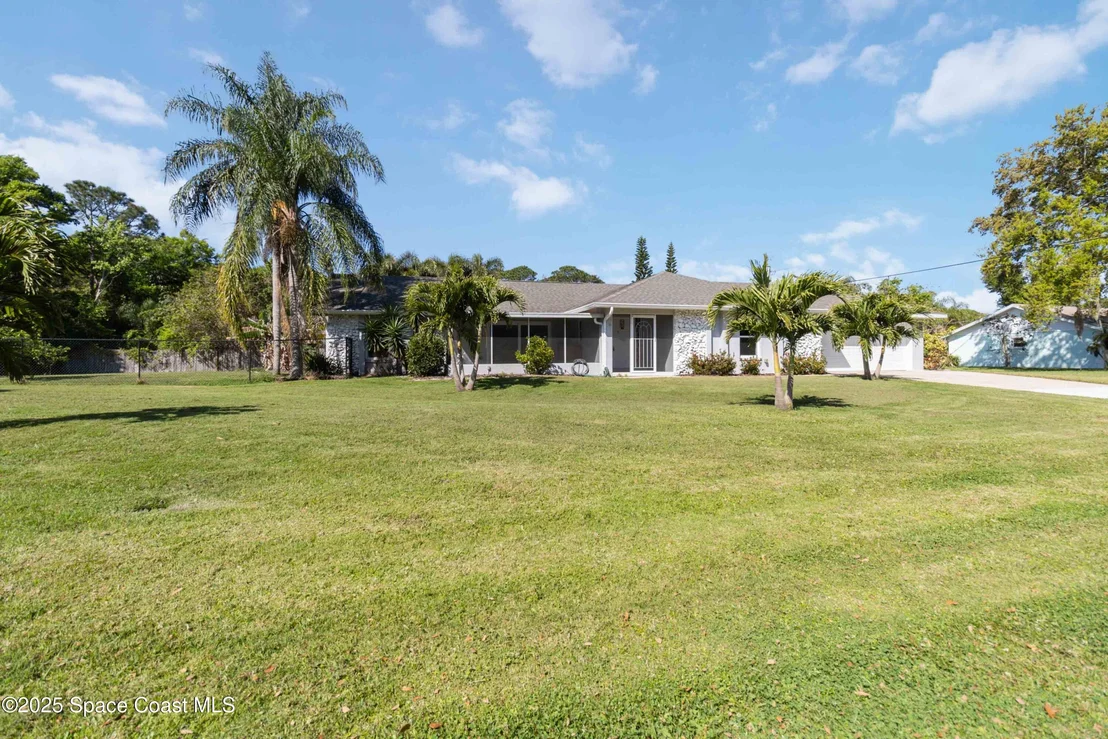 Photo of 5595 Eagle Way