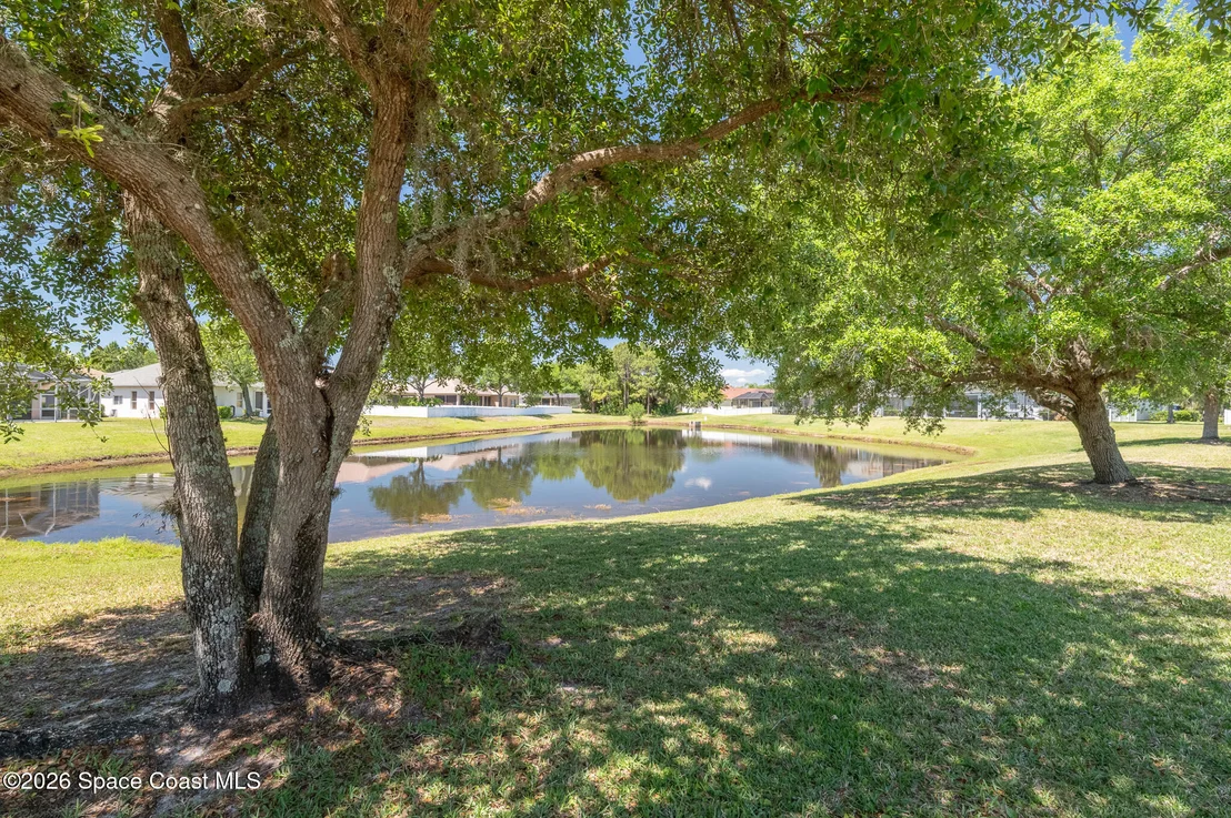 Photo of 230 Ridgemont Circle SE