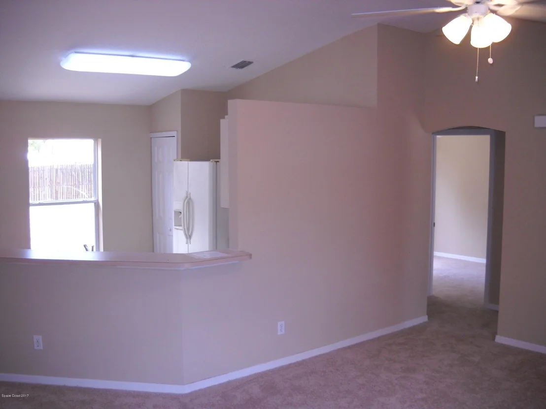 Photo of 5660 Holden Road