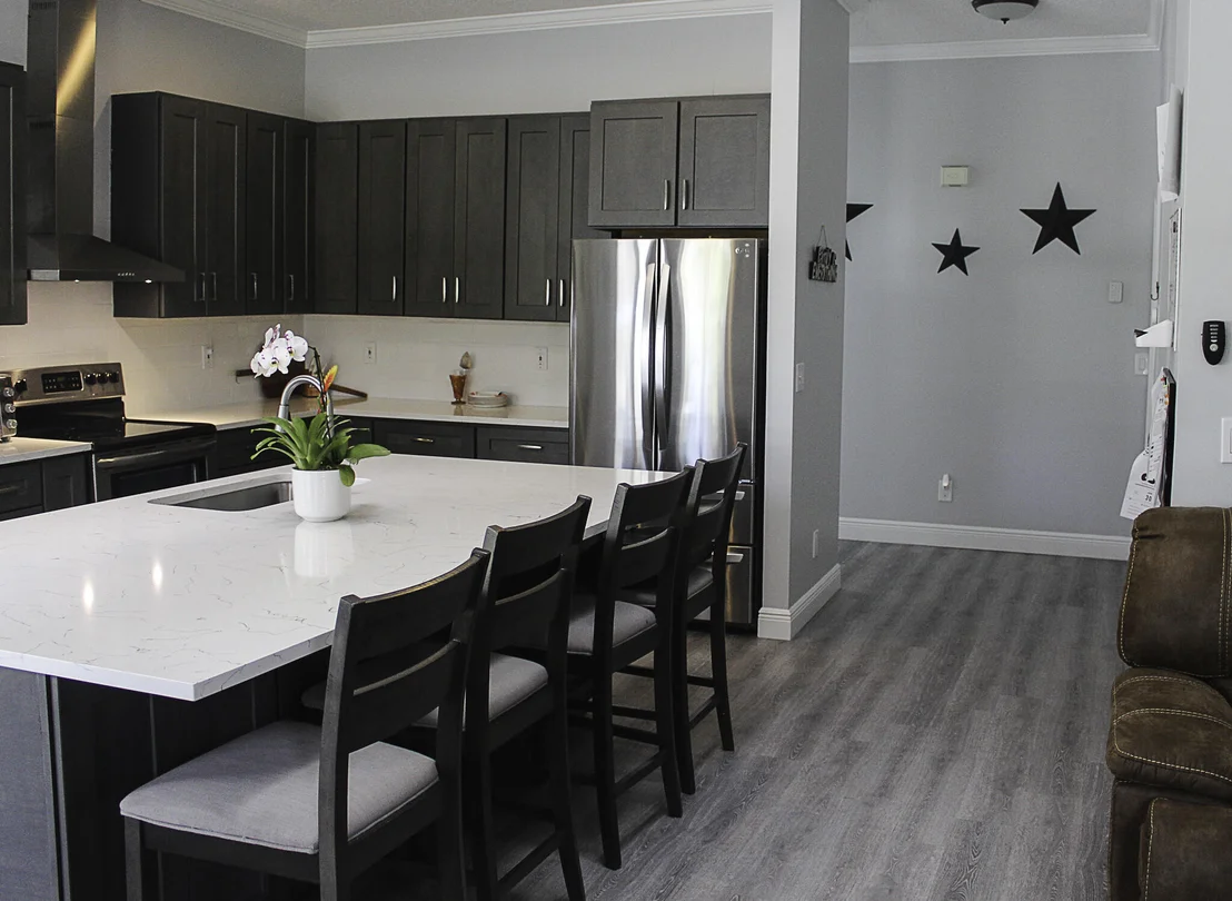 Photo of 5050 3rd Manor