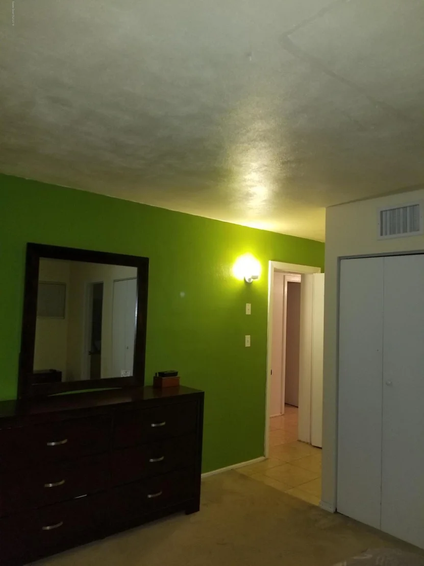 Photo of 1043 Myrtle Lane