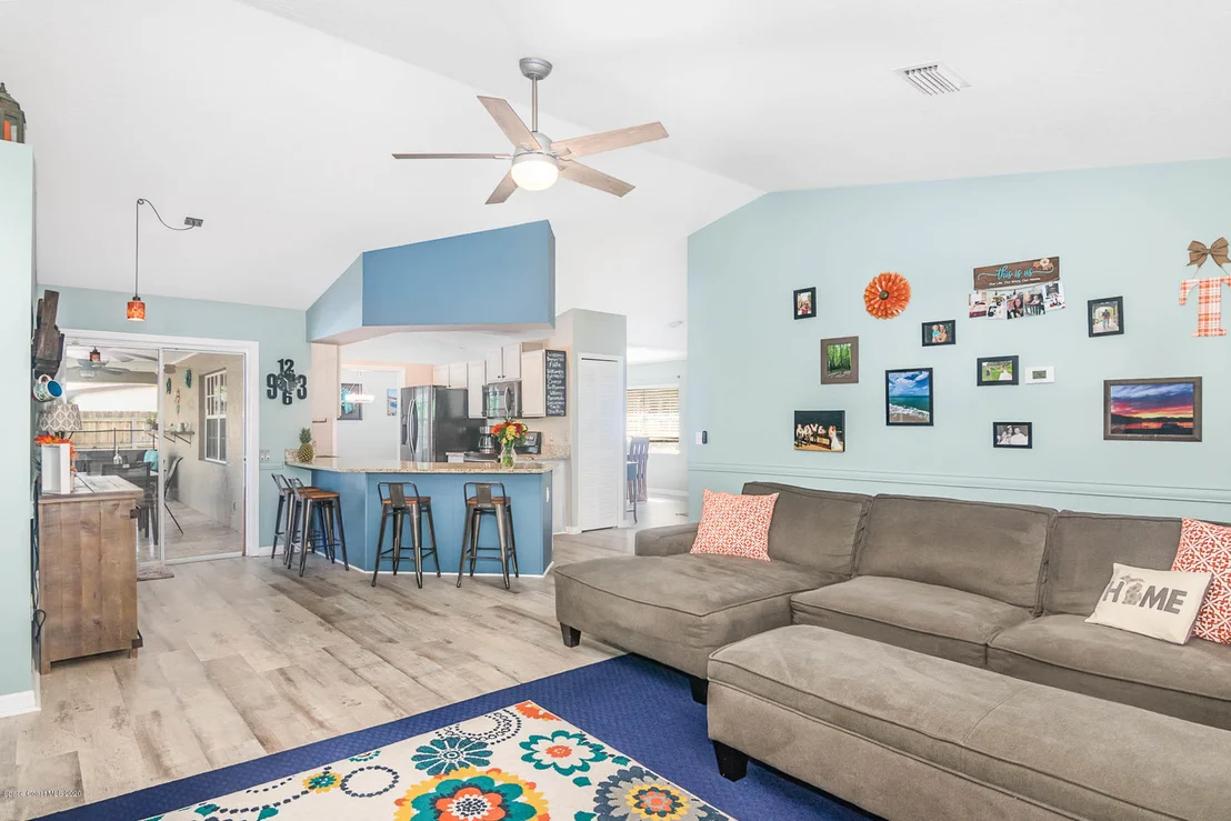 Photo of 779 Carnation Drive