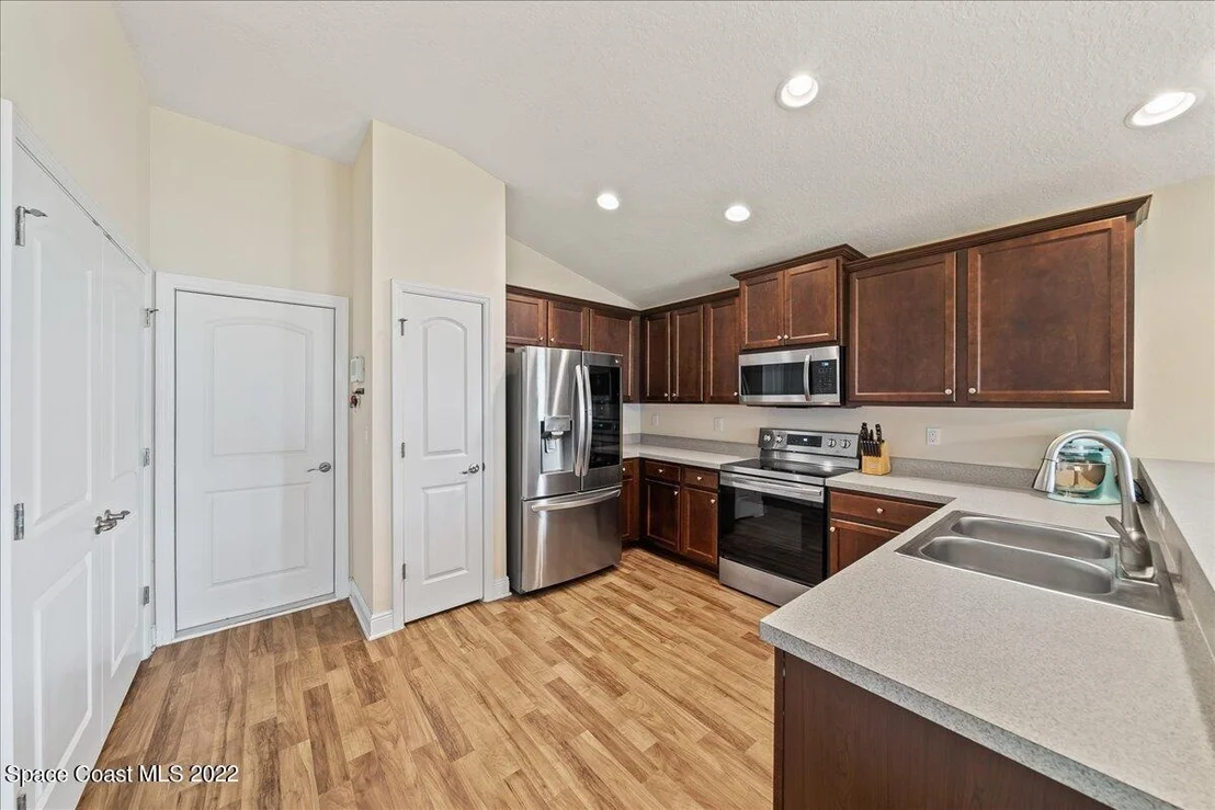 Photo of 458 Macon Drive