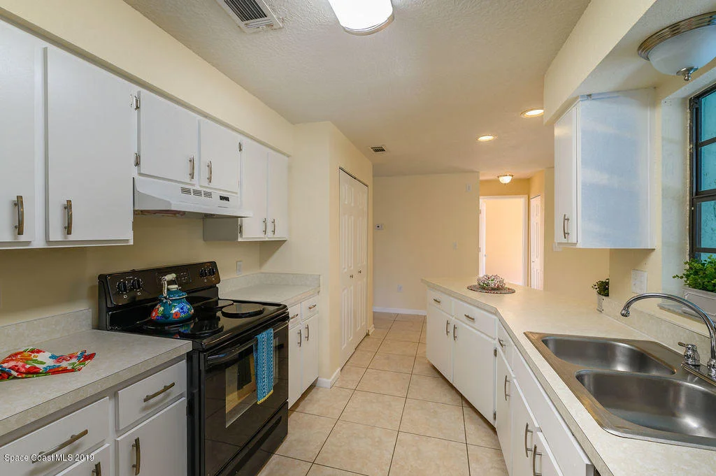 Photo of 4595 Robert Street
