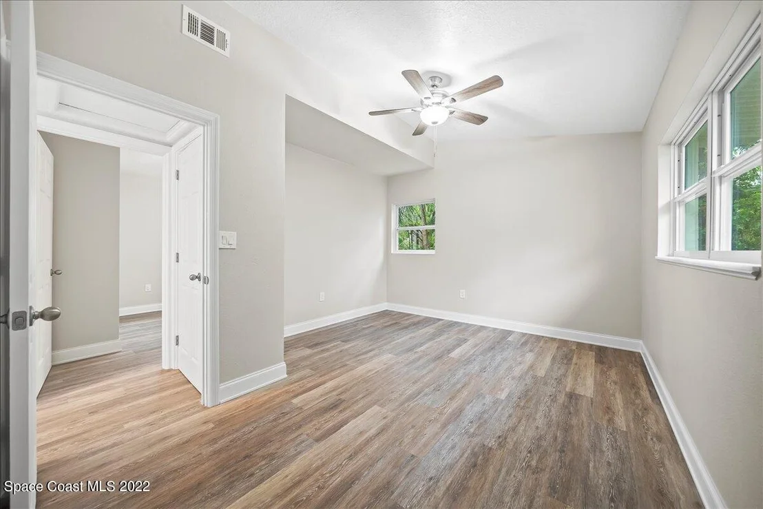 Photo of 19 Burlington Avenue