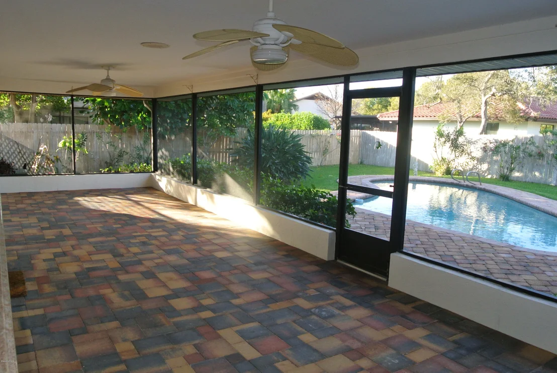 Photo of 400 Rio Lane