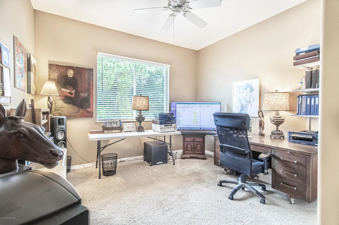 Photo of 735 Glengarry Drive