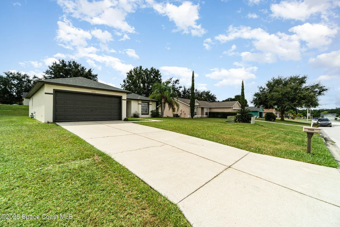 Photo of 11833 Foxglove Drive