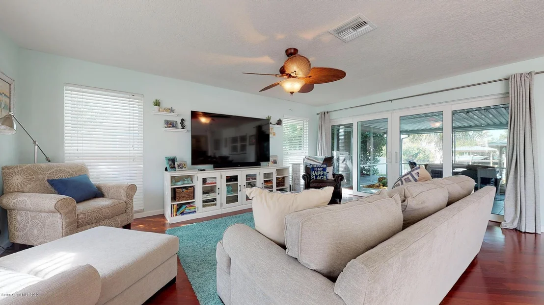 Photo of 420 Thrush Drive